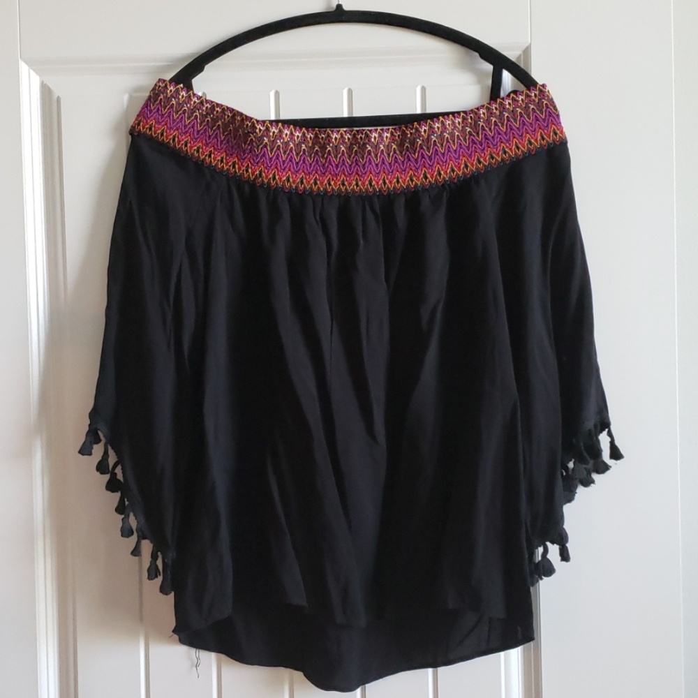 Colorful Chic off the shoulder top!